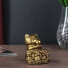 Нэцкэ фигурка «Кот манэки-нэко с котятами», полистоун, под бронзу, 7.5×6.5×7 см