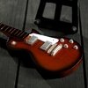 Гитара сувенирная Les Paul, на подставке, 24×8×2 см, коричнево-белая