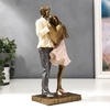 Фигурка полистоун «Влюблённая пара с сердцем», 25.5×8×11.5 см