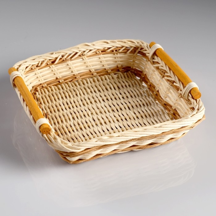 Корзина плетёная с ручками, конфетница, 19×19×4.5 см, ротанг