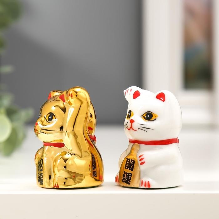 Набор фигурок керамика «Кот Манэки-нэко белый и золотой», 2 шт., 5×3.3×3 см