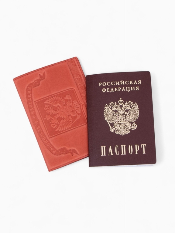Обложка для паспорта, герб+ кремль, цвет красный