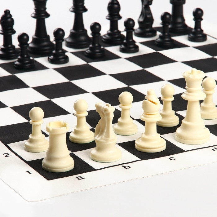 Шахматные фигуры, пешка h=4.5 см, ферзь h=7.5 см, поле 50×50 см