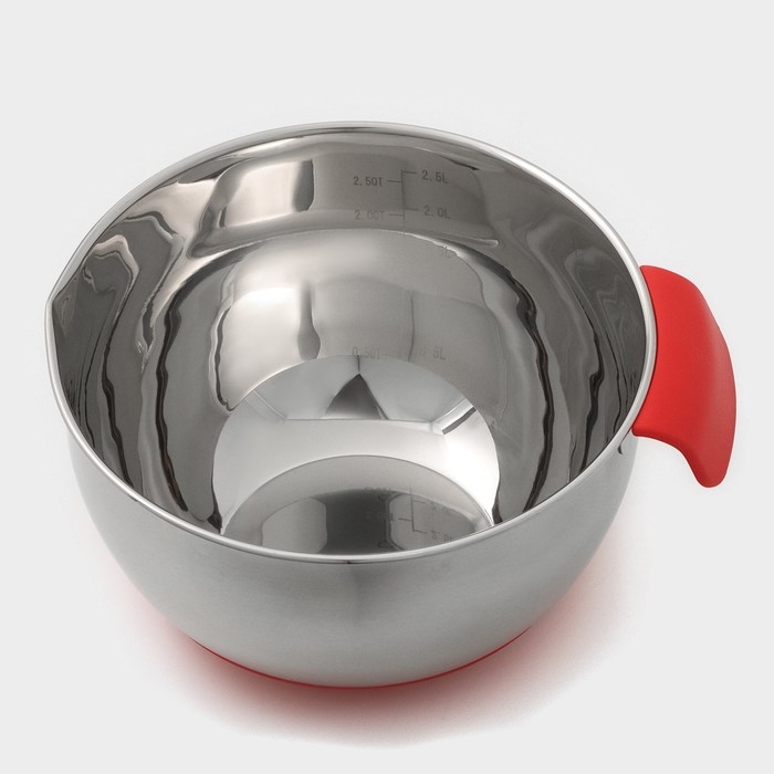 Миска из нержавеющей стали, 2.5 л, 23.5×20.5×11.5 см, с противоскользящим дном и мерной шкалой, силиконовая ручка, МИКС