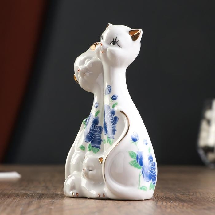 Фигурка керамика «Две кошки с котёнком», 13×8 см