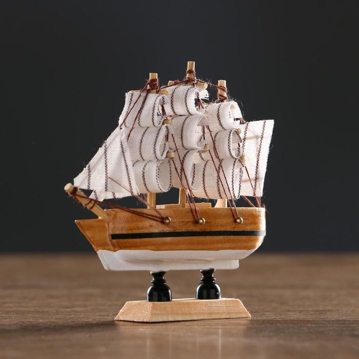 Сувенирная модель корабля «Аризона», 3×10×10 см, МИКС
