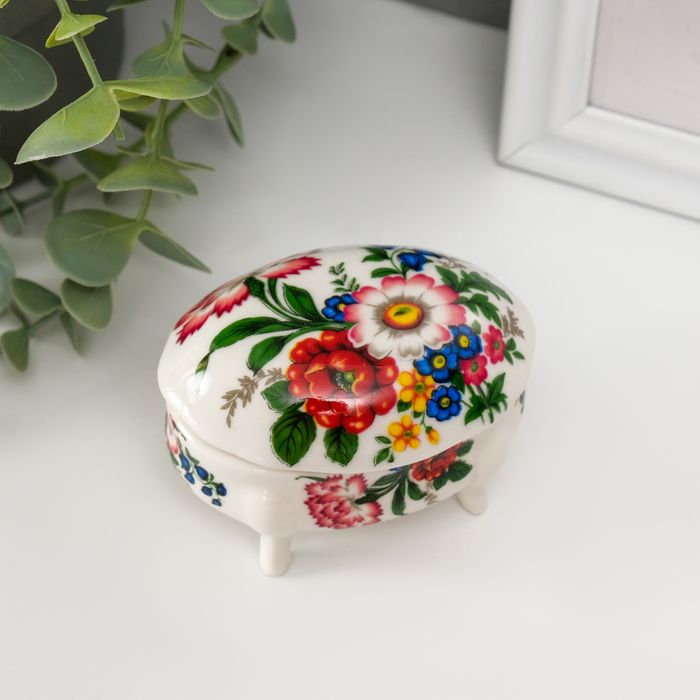 Шкатулка для украшений на ножках «Гвоздики», керамика, 6.1×7.7×4.8 см