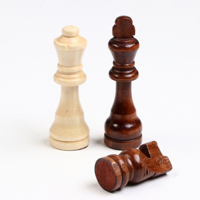 Шахматные фигуры, дерево, король h=9 см, пешка h=4 см