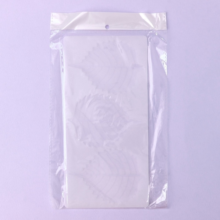 Форма для шоколада «Тополиный лист», силикон, 3 ячейки, 23×11×0.3 см, белая