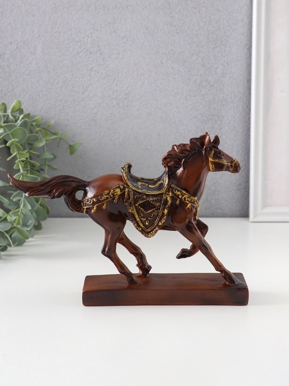 Фигурка полистоун «Скакун с рельефным седлом», 14.5×20×4.4 см