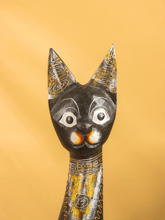 Сувенир «Кошка с золотистым рисунком», 7×16×100 см, дерево