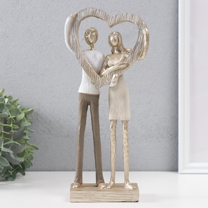 Фигурка полистоун «Влюблённые с большим золотым сердцем», 12.5×8×29.5 см