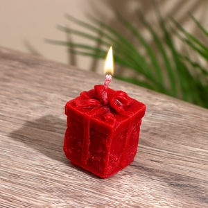 Свеча новогодняя «Коробочка с бантиком», 3.5×3.5×4 см, соевый воск