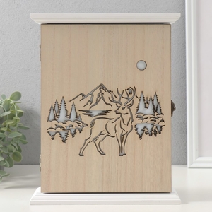 Ключница настенная «Олень», дерево, 6 крючков, 26.5×20.8×6.3 см