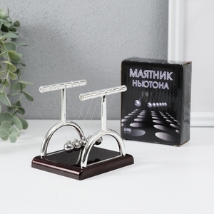 Маятник настольный антистресс «Шары Ньютона. Колыбель техно», квадрат столбик, 9×9×7.5 см