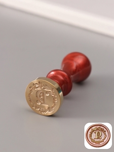 Печать для сургуча с пластиковой ручкой «Венок с буквой N», 2.5×2.5×6.3 см