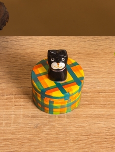 Сувенирная шкатулка «Чёрный Кот», 4.5×4.5×6 см, дерево, разноцветная