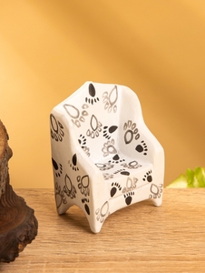 Мебель для кукол «Кресло со следами», 5×3×7.5 см, дерево, чёрно-белая