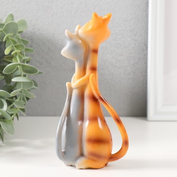 Фигурка полистоун обнимашки «Кот и кошка - полосатики», 16×7.8×5 см