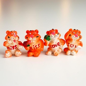 Фигурка полистоун «Тигр силач-романтик», 3.5×1.5×3 см, МИКС