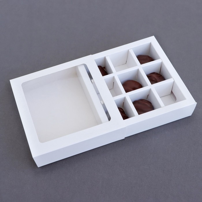Упаковка для конфет 9 шт., 13.5×13.5×4 см, белый