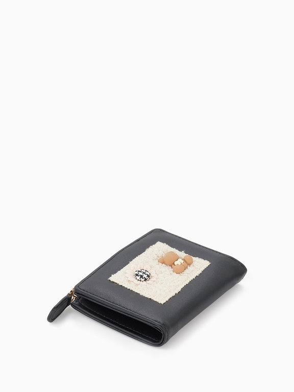 Кошелёк женский на кнопке, 11.5×2×9 см, с объёмной нашивкой, чёрный
